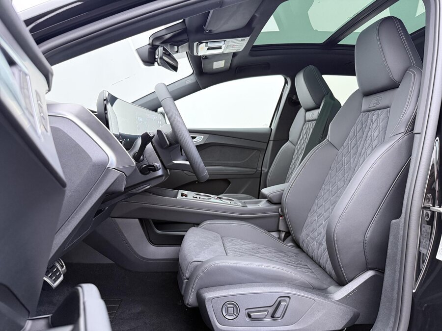 Audi Q4 e-tron S edition 55 82 kWh 250 kW / 340 PK quattro