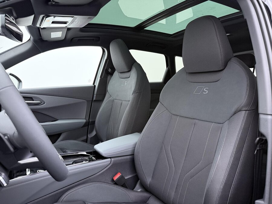Audi Q3 S edition 1.5 e-hybrid 200 kW / 272 PK