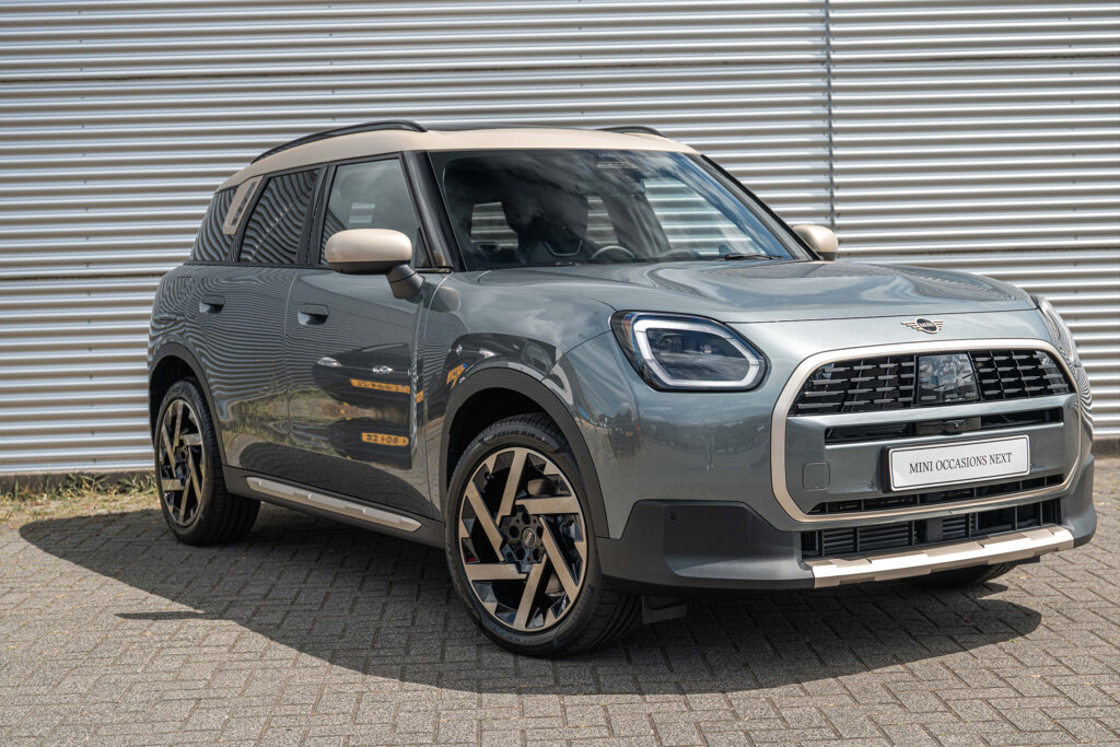 MINI Countryman 16
