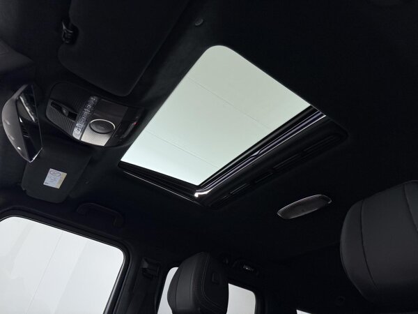 Elektrisch schuifdak in glas