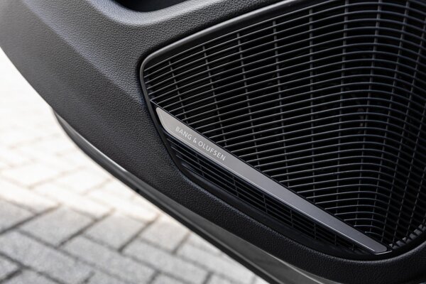 Bang & Olufsen Premium 3D