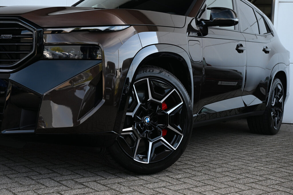BMW XM 8