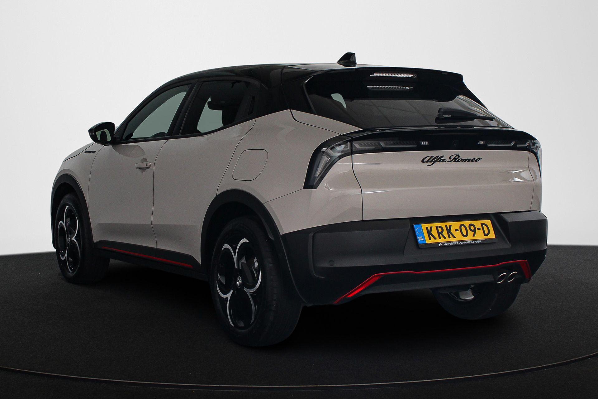 Alfa Romeo Junior 1.2 Turbo Hybrid Ibrida Speciale - Afbeelding 4