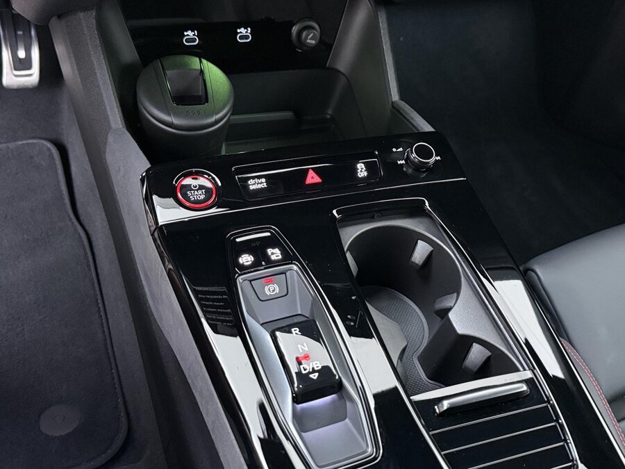 Audi S6 Avant e-tron S6 100 kWh