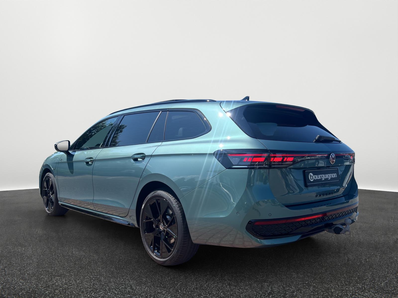 Volkswagen Passat Variant 1.5 eHybrid R-Line Business - Afbeelding 2