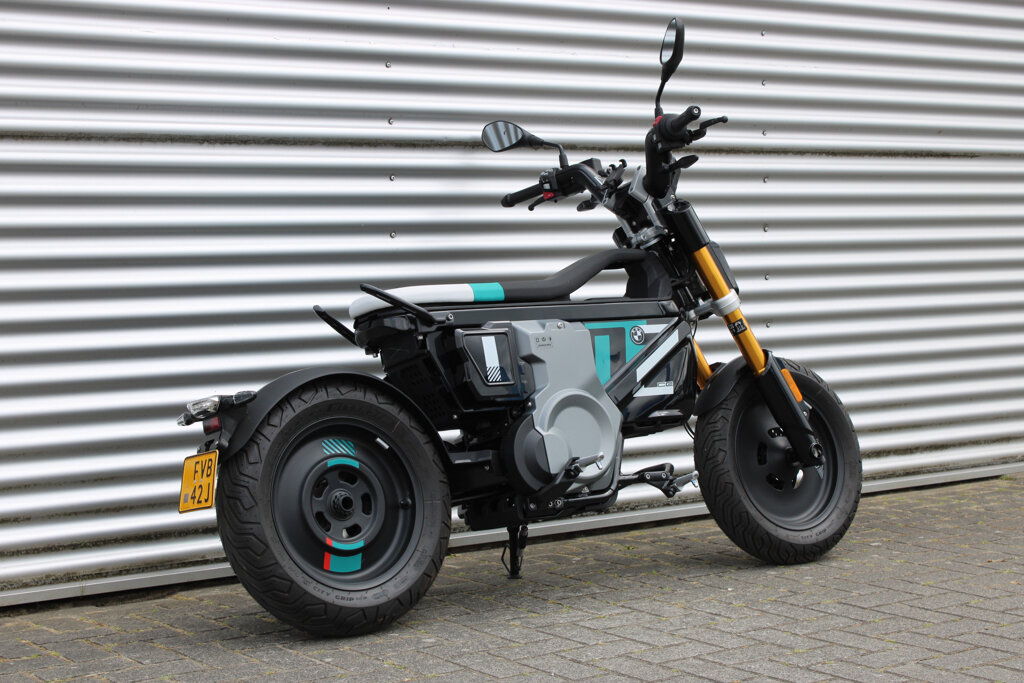 BMW CE 02 8