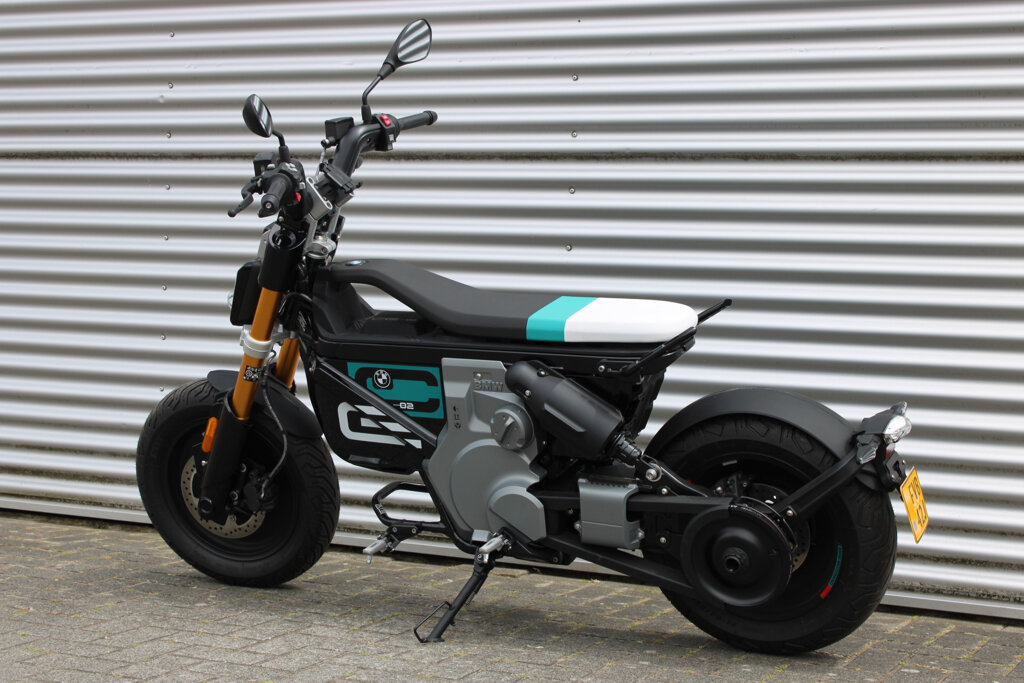 BMW CE 02 11