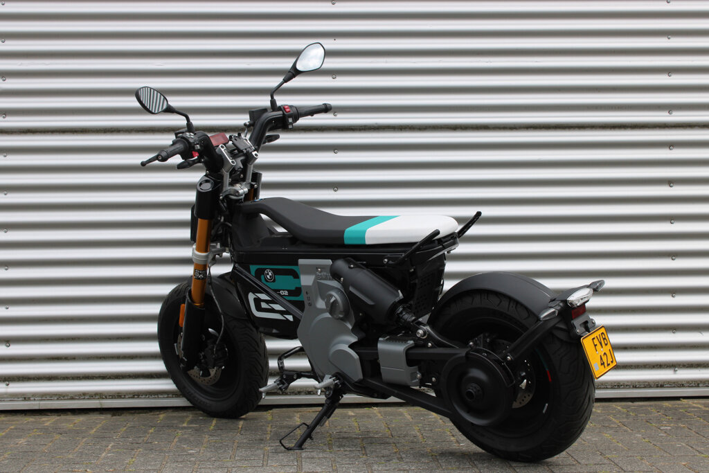 BMW CE 02 15