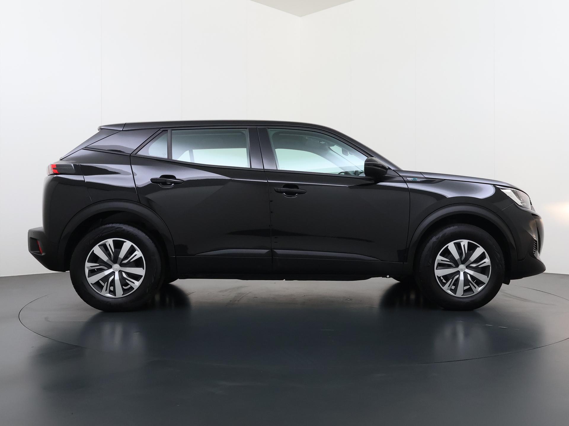 Peugeot e-2008