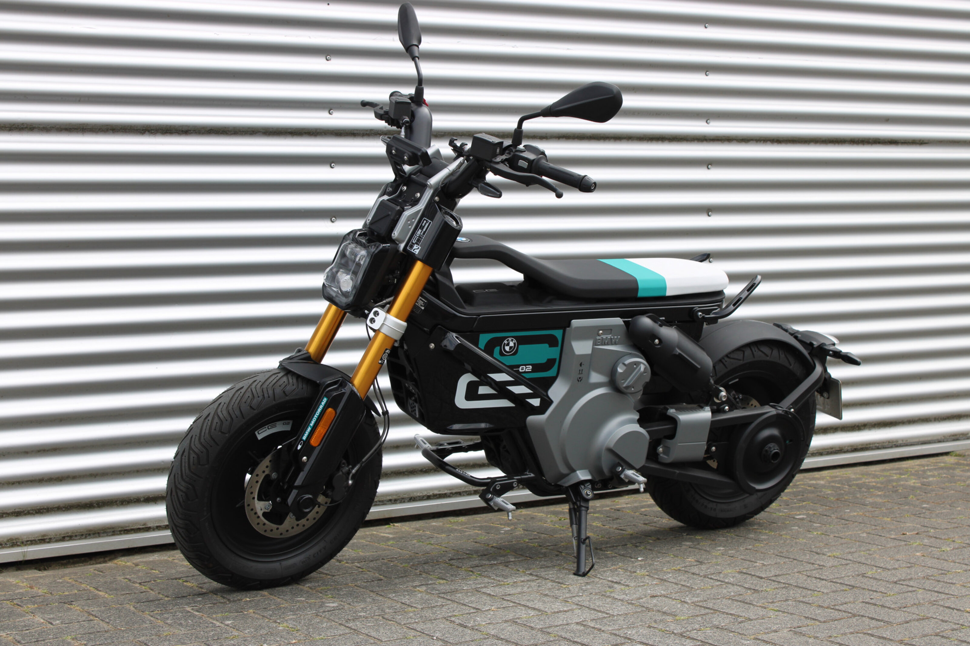 BMW CE 02 9