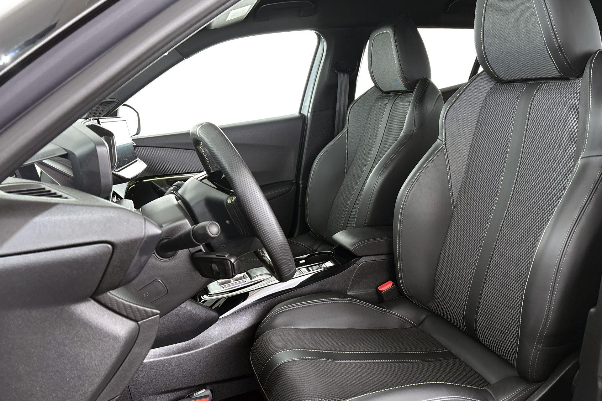 Peugeot e-2008