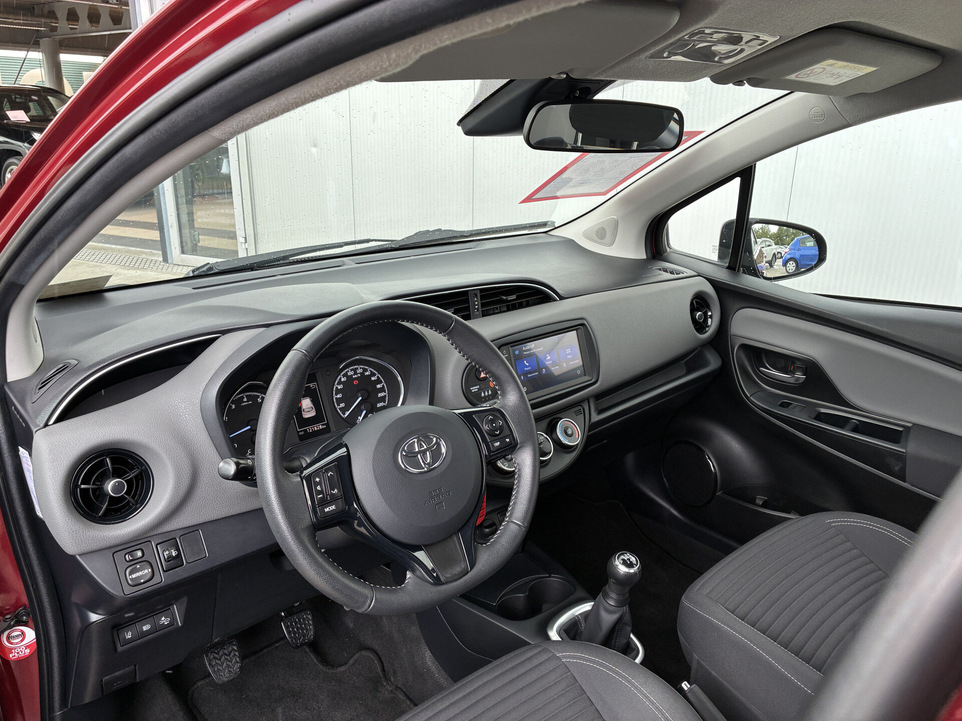 Toyota Yaris 1.0 VVT-i Connect - Afbeelding 2