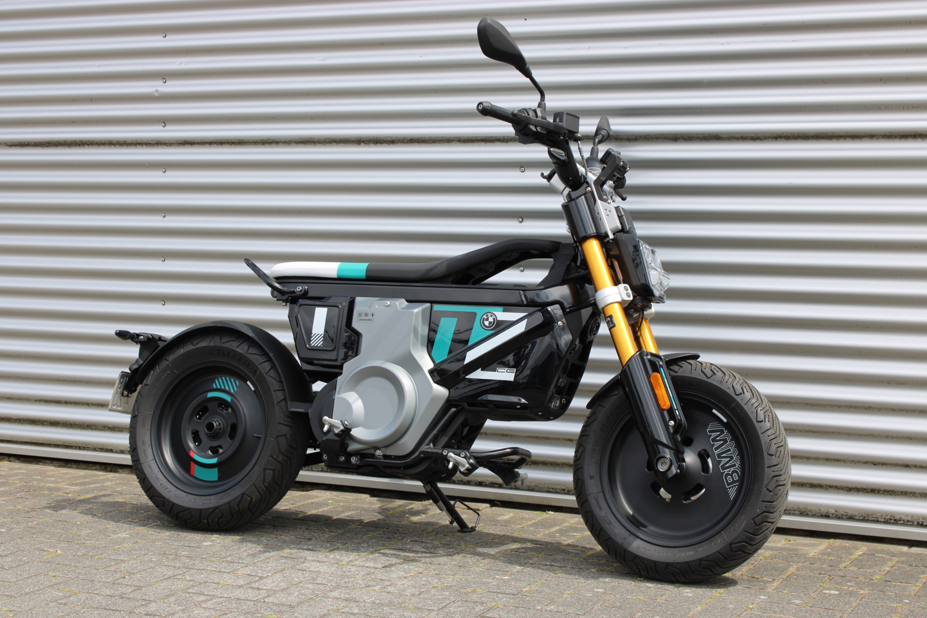 BMW CE 02 7