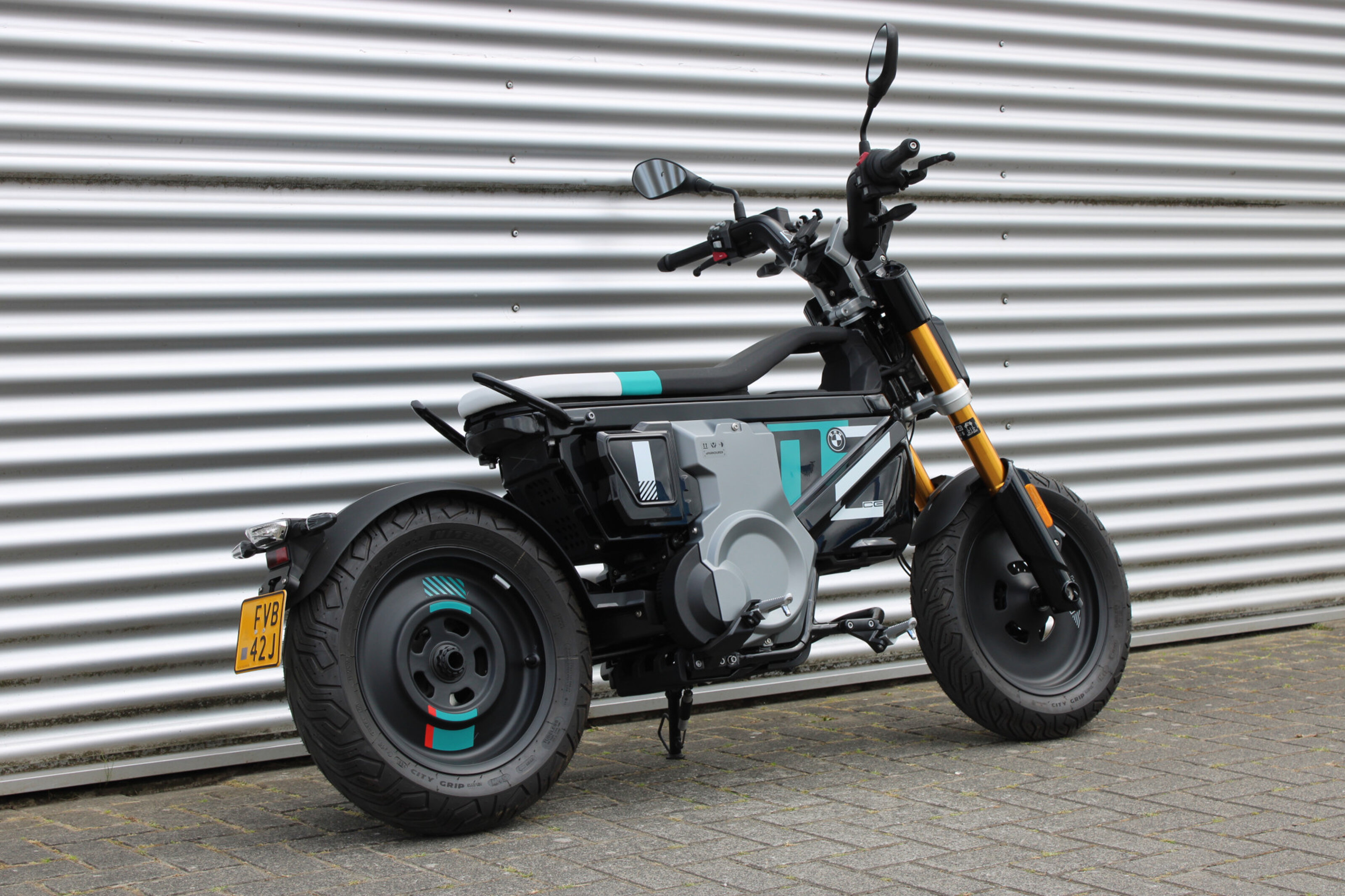 BMW CE 02 8