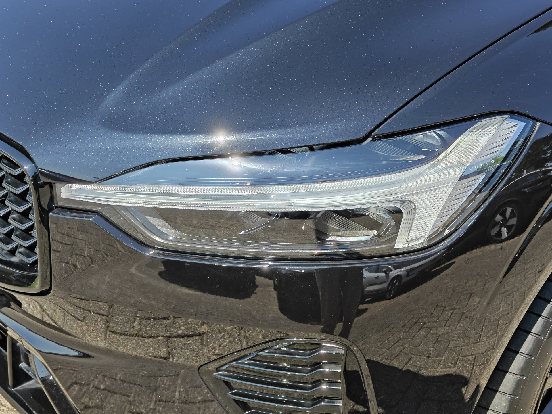 Volvo XC60 T6 350PK Plug-in hybrid AWD Plus Black Edition - Afbeelding 3