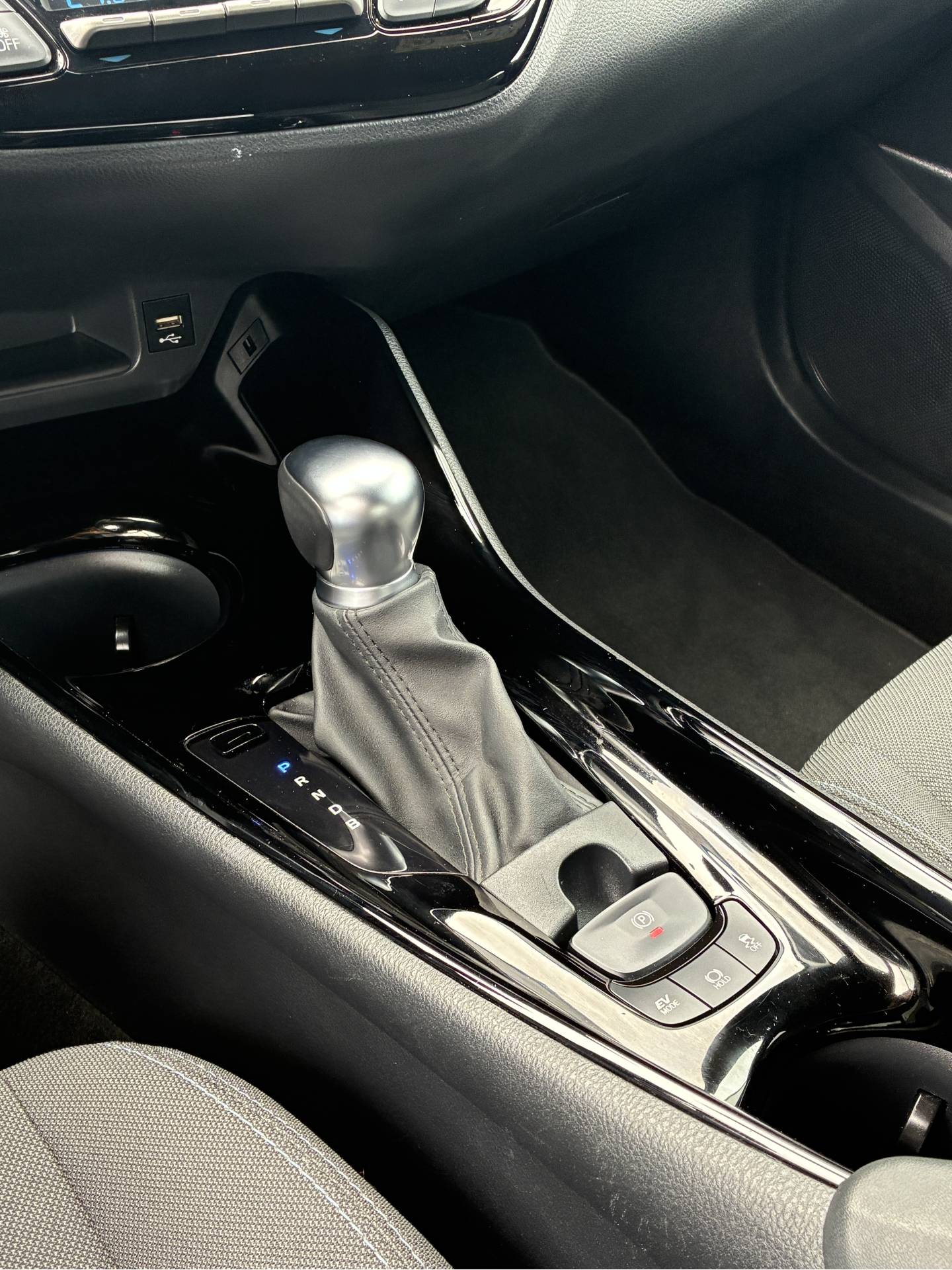 Toyota C-HR 1.8 Hybrid Dynamic - Afbeelding 4