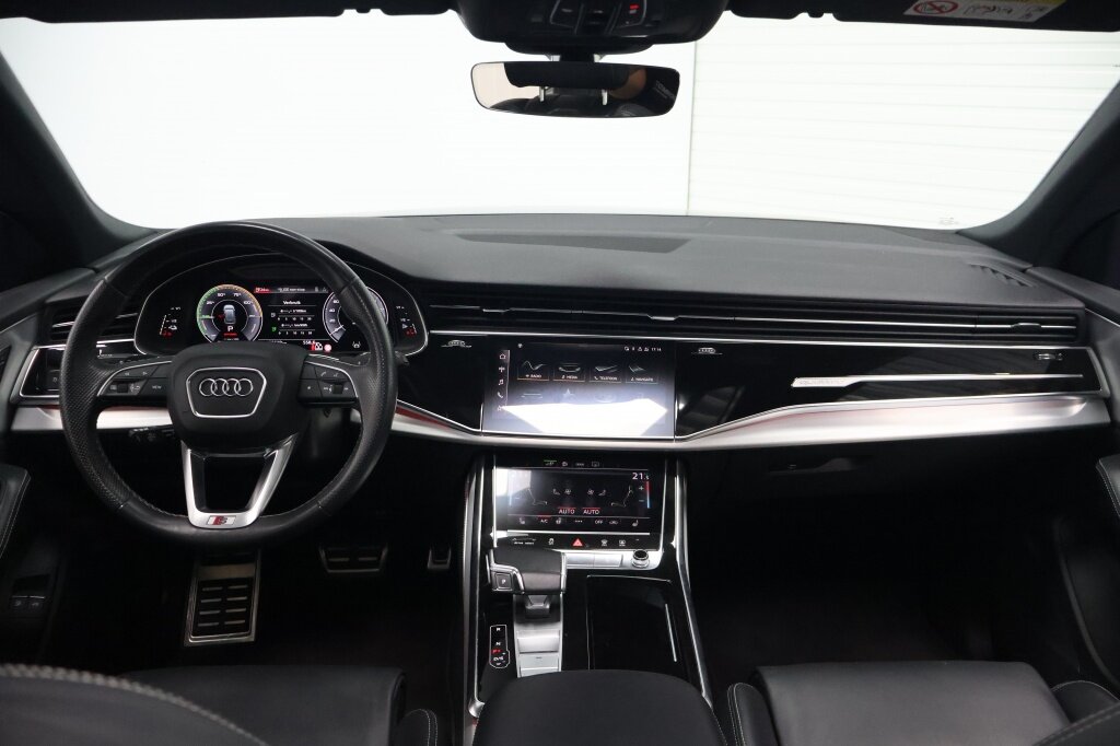 Audi Q8 55 TFSI S-Line 381PK | 23" | Panoramadak | Trekhaak | Matrix LED - Afbeelding 2