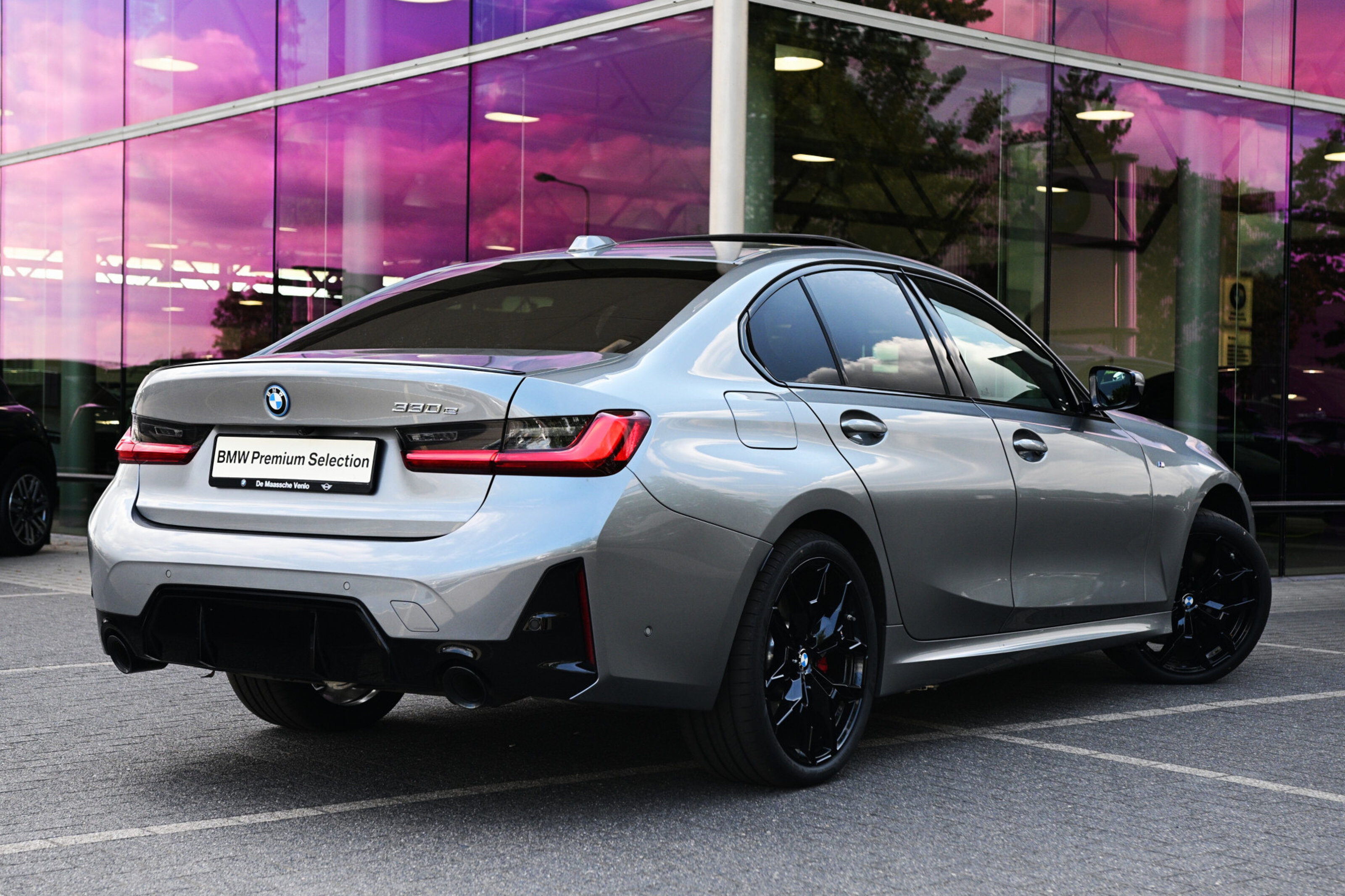 BMW 3 Serie 330e M Sport Automaat