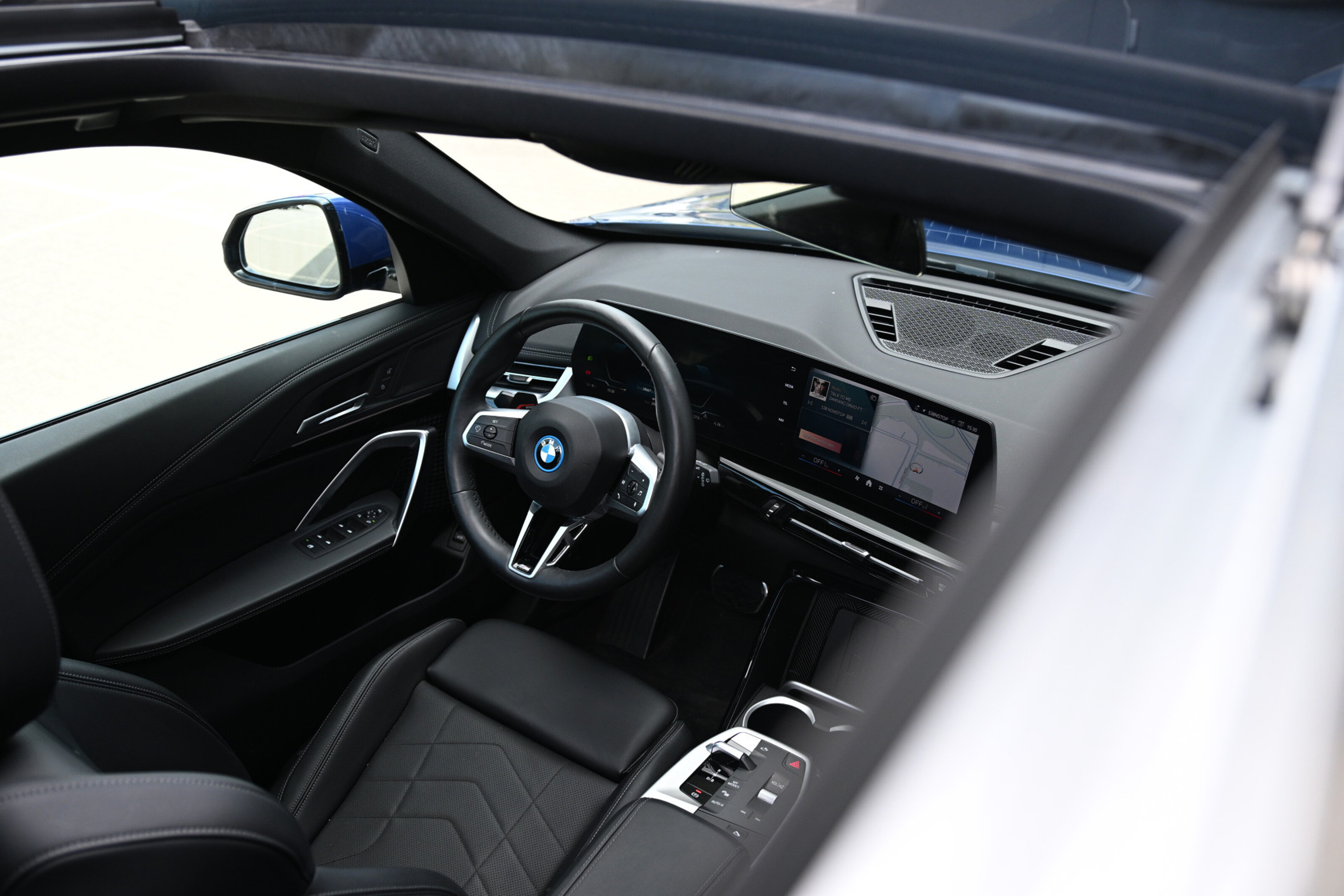 BMW iX1 6