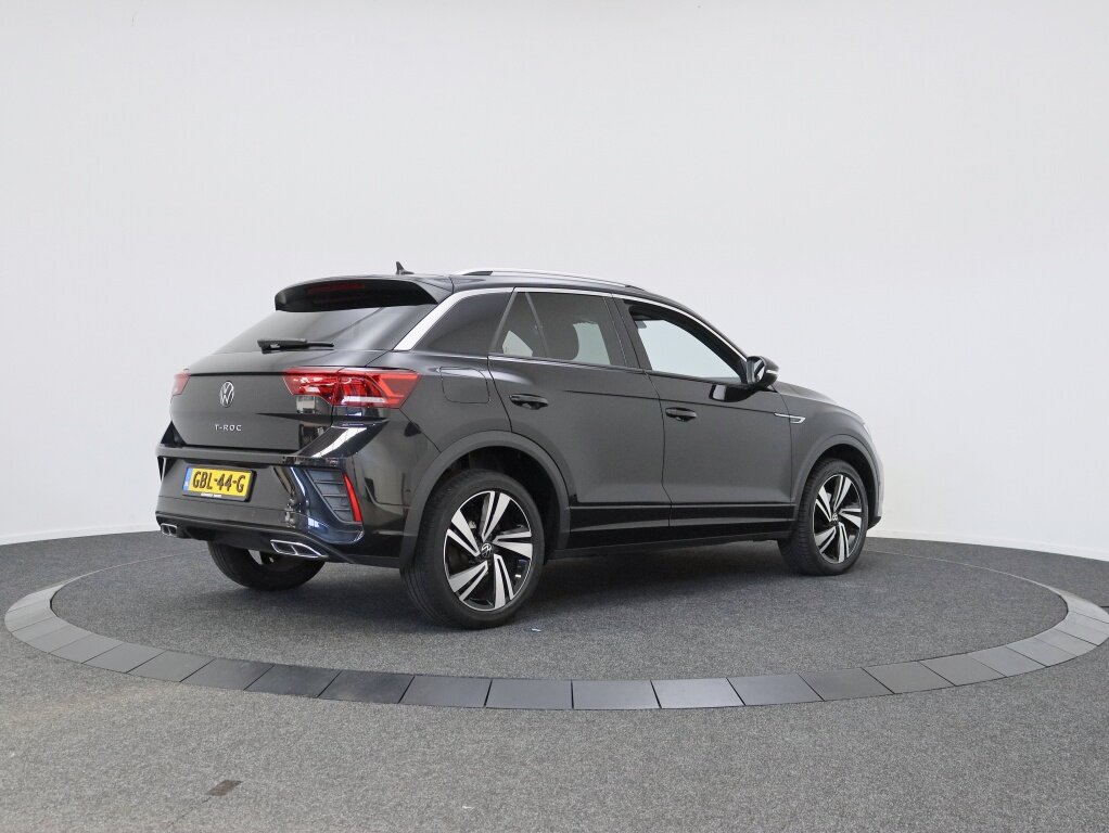 Volkswagen T-Roc 1.5 TSI R-Line Business Automaat | IQ.LIGHT | Stoelverwarming | Trekhaak - Afbeelding 2