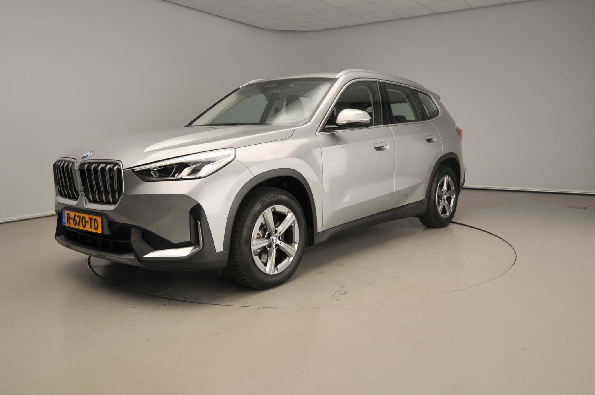 BMW iX1 xDrive30