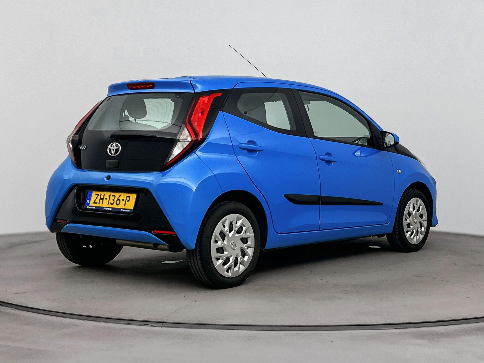Toyota Aygo 1.0 VVT-i X-PLAY LIMITED - Afbeelding 2