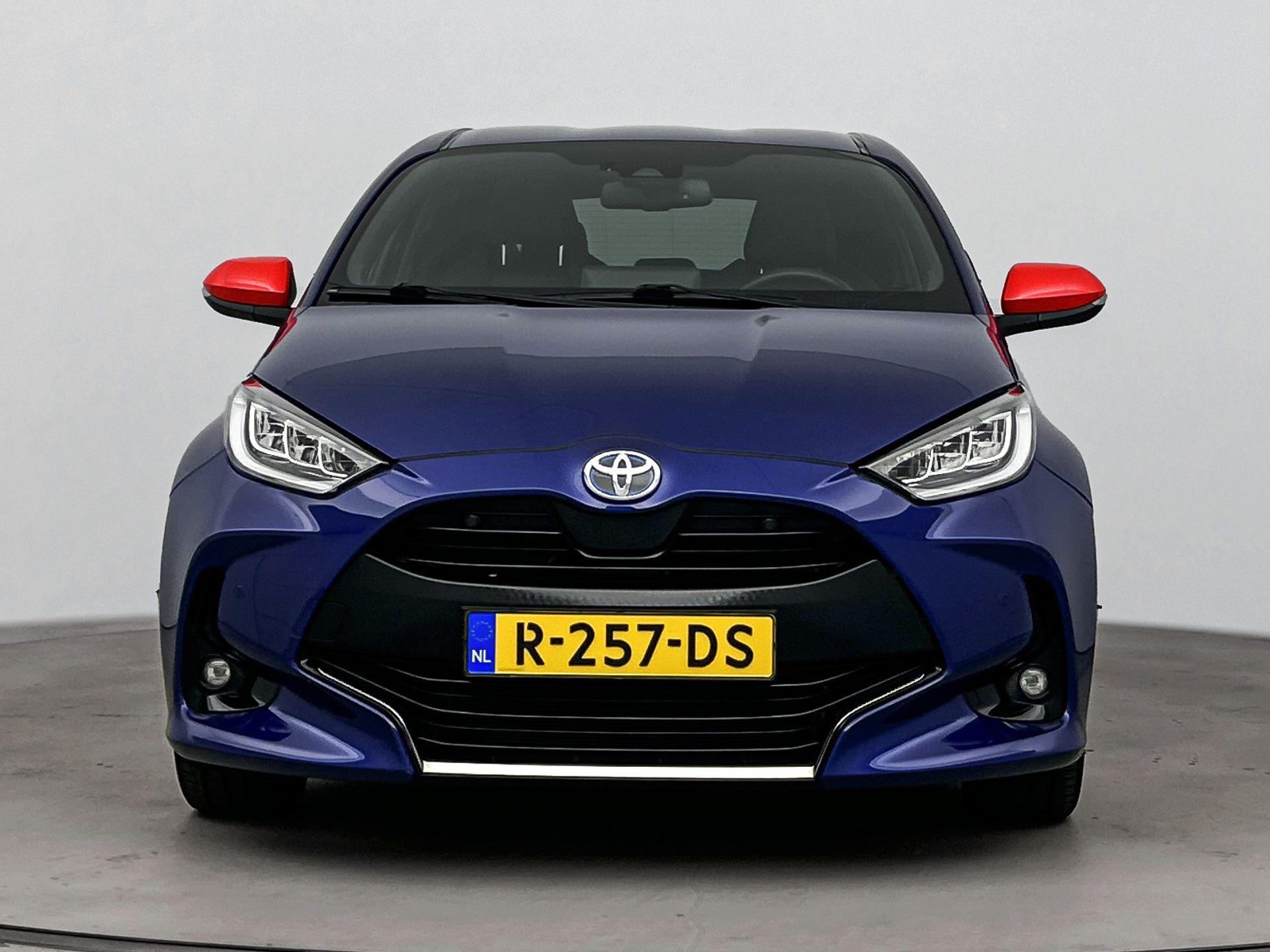 Toyota Yaris 1.5 HYBRID EXECUTIVE - Afbeelding 4