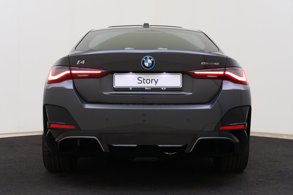 BMW i4 5