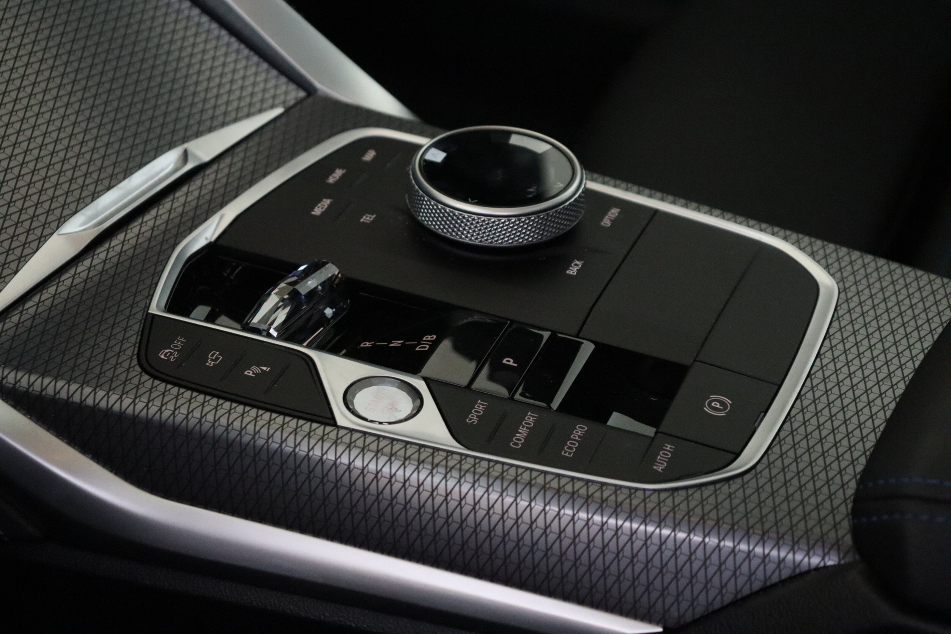 BMW i4 6