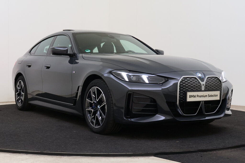 BMW i4 13