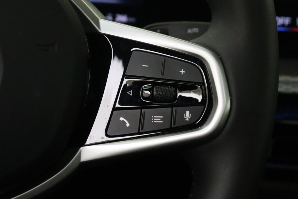 BMW i4 27