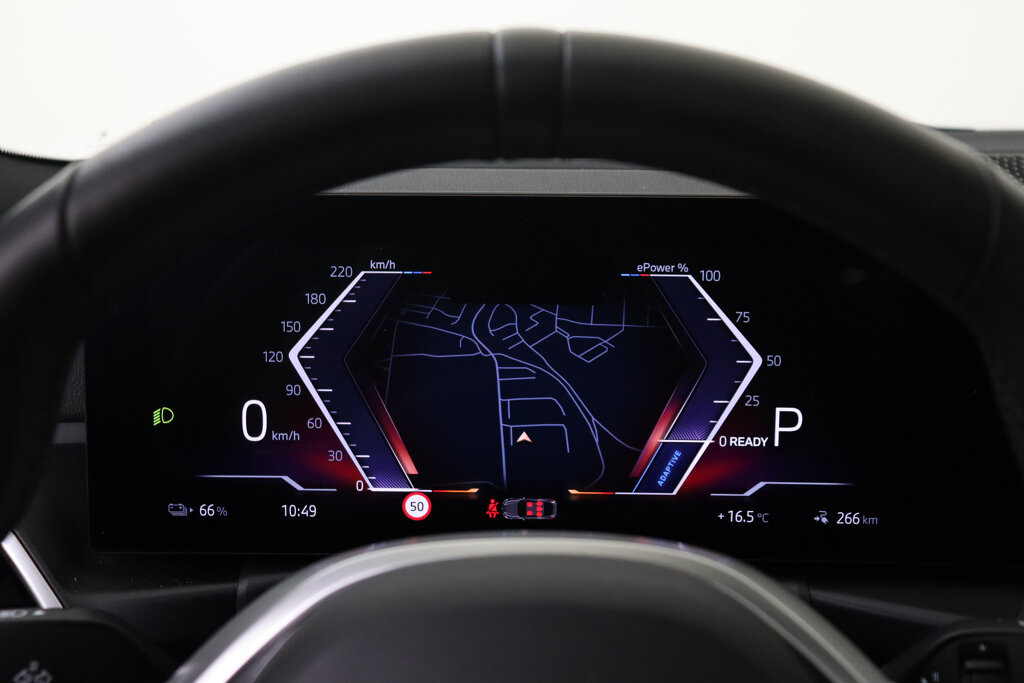 BMW i4 36