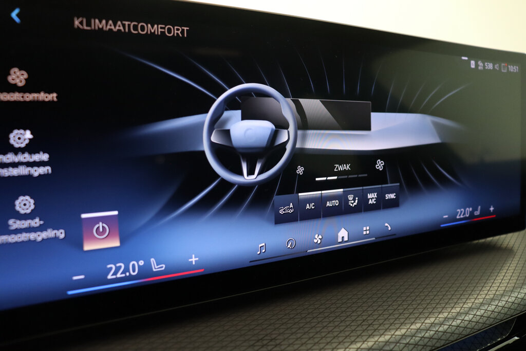 BMW i4 54