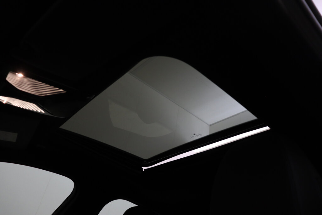 BMW i4 57
