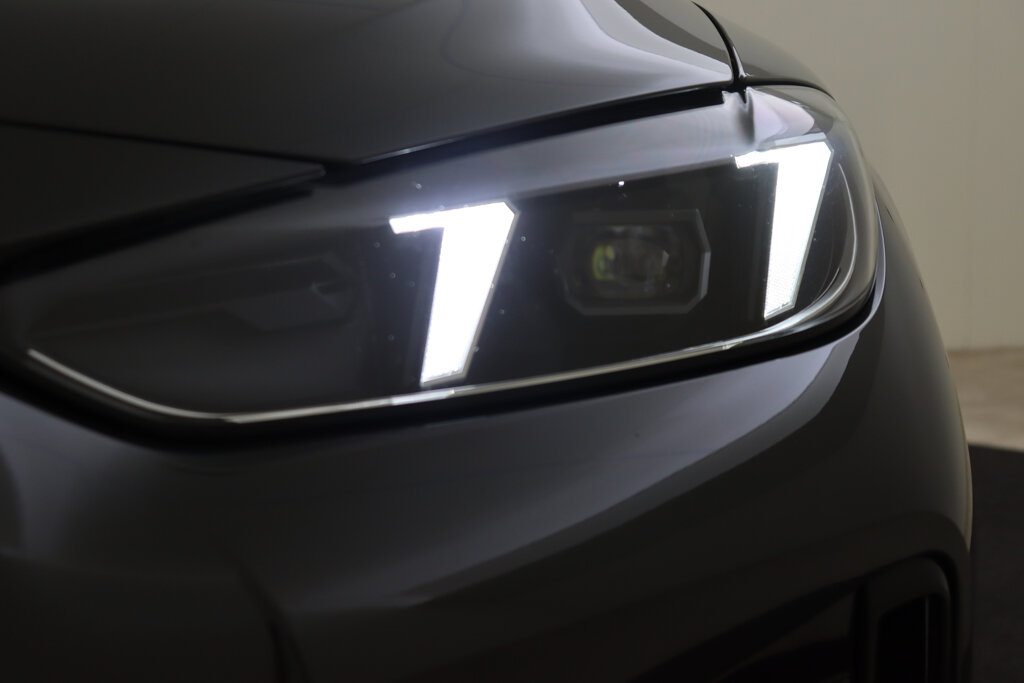 BMW i4 70