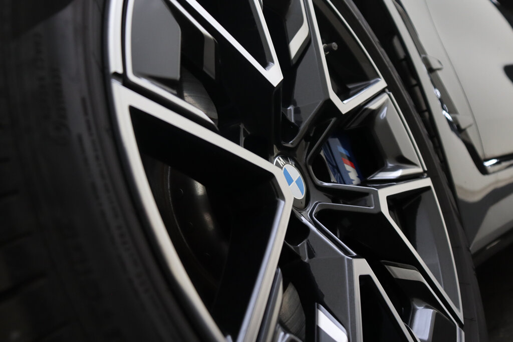 BMW i4 71