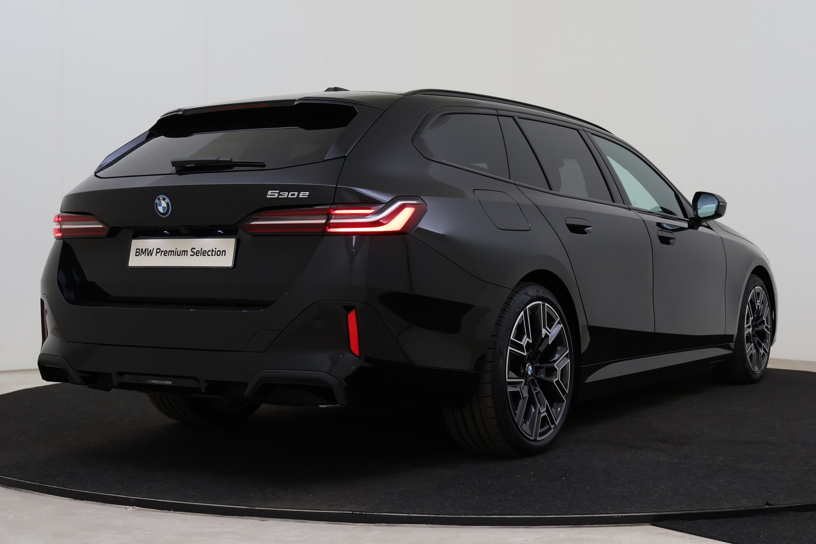 BMW 5 Serie Touring 530e M Sport Automaat