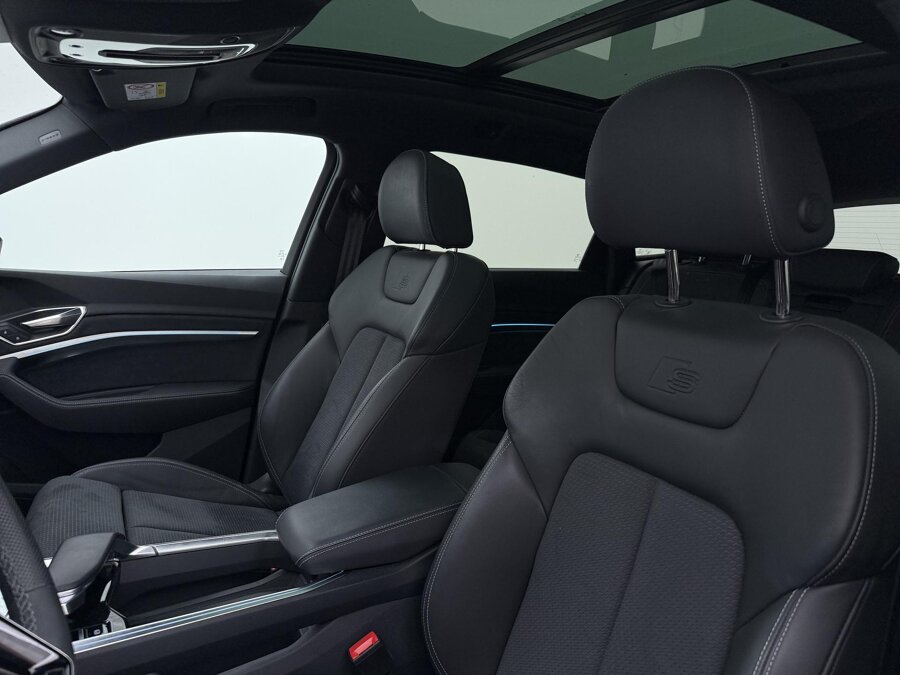 Audi Q8 e-tron 55 quattro 408 PK S-Line Competition 115 kWh