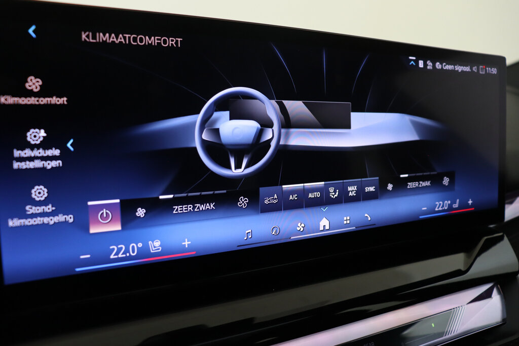 BMW i5 51