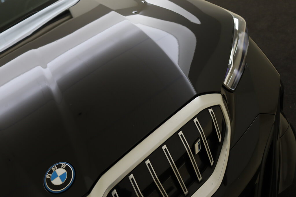 BMW i5 64