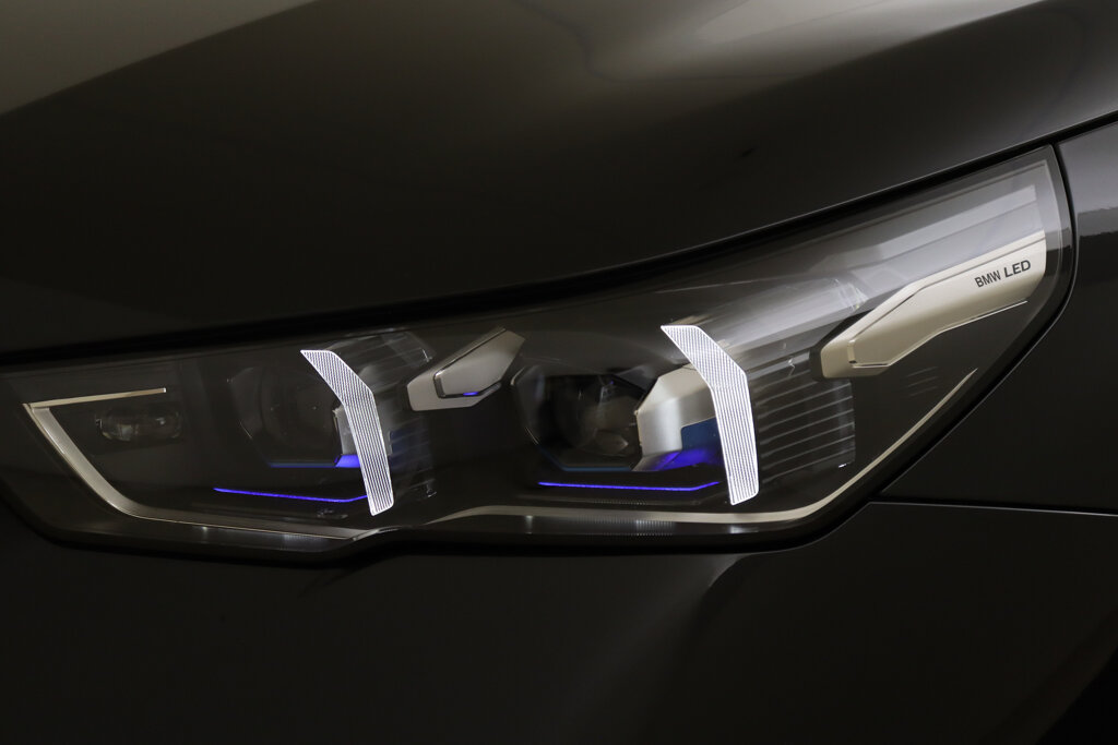 BMW i5 65
