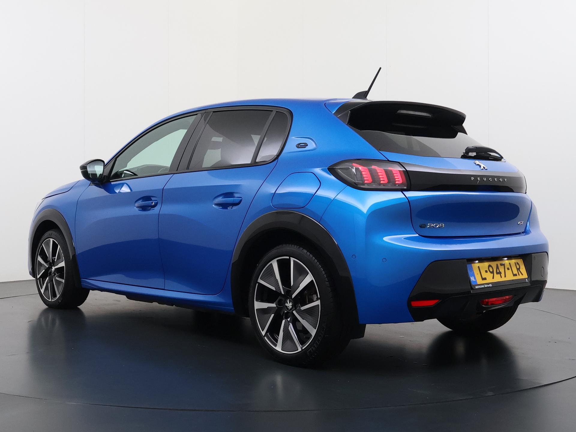 Peugeot e-208