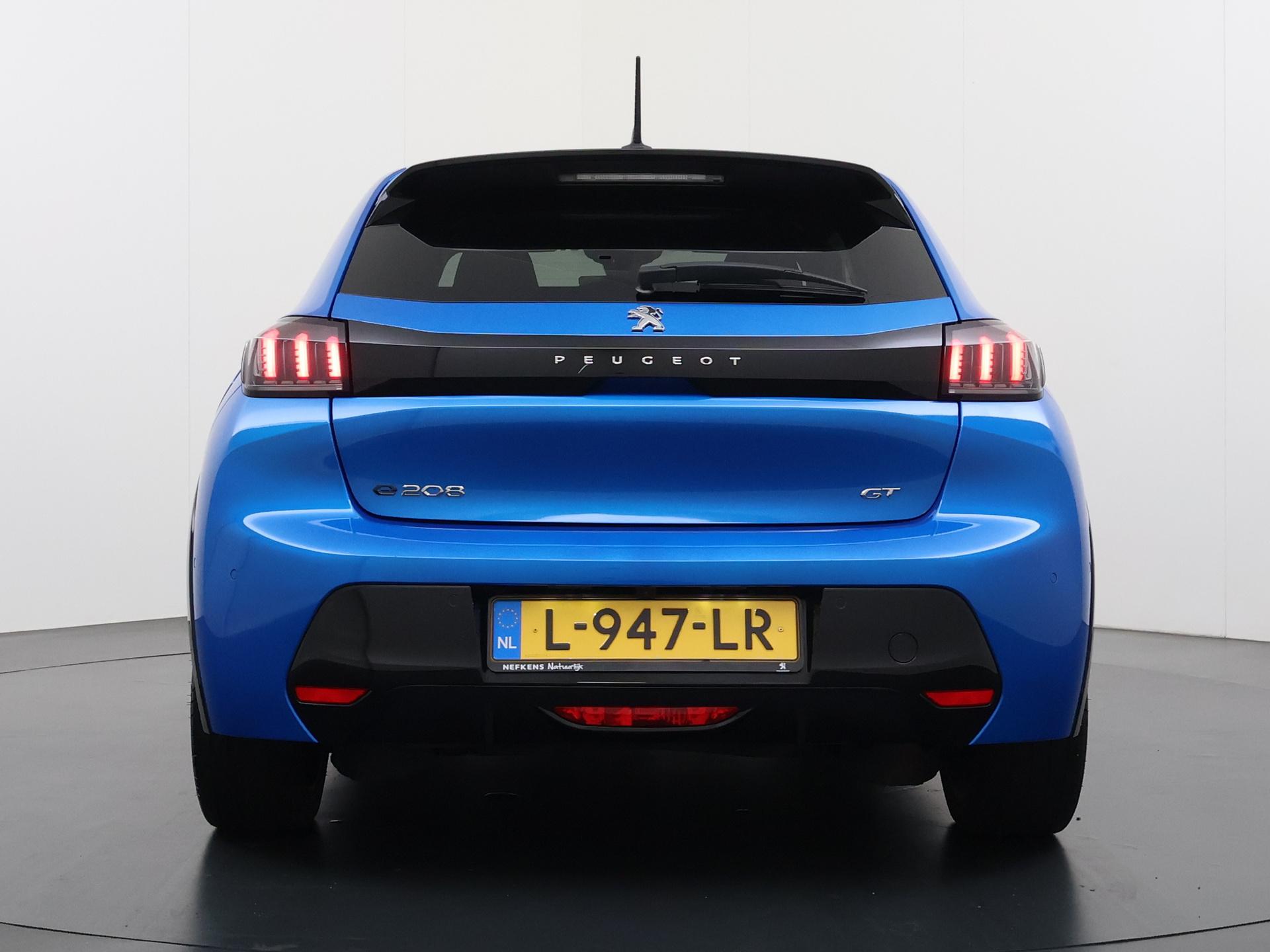 Peugeot e-208