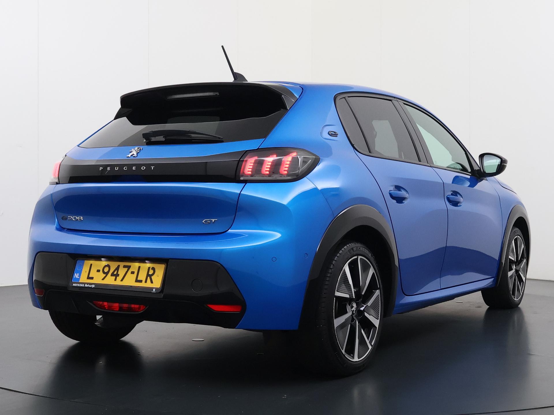 Peugeot e-208