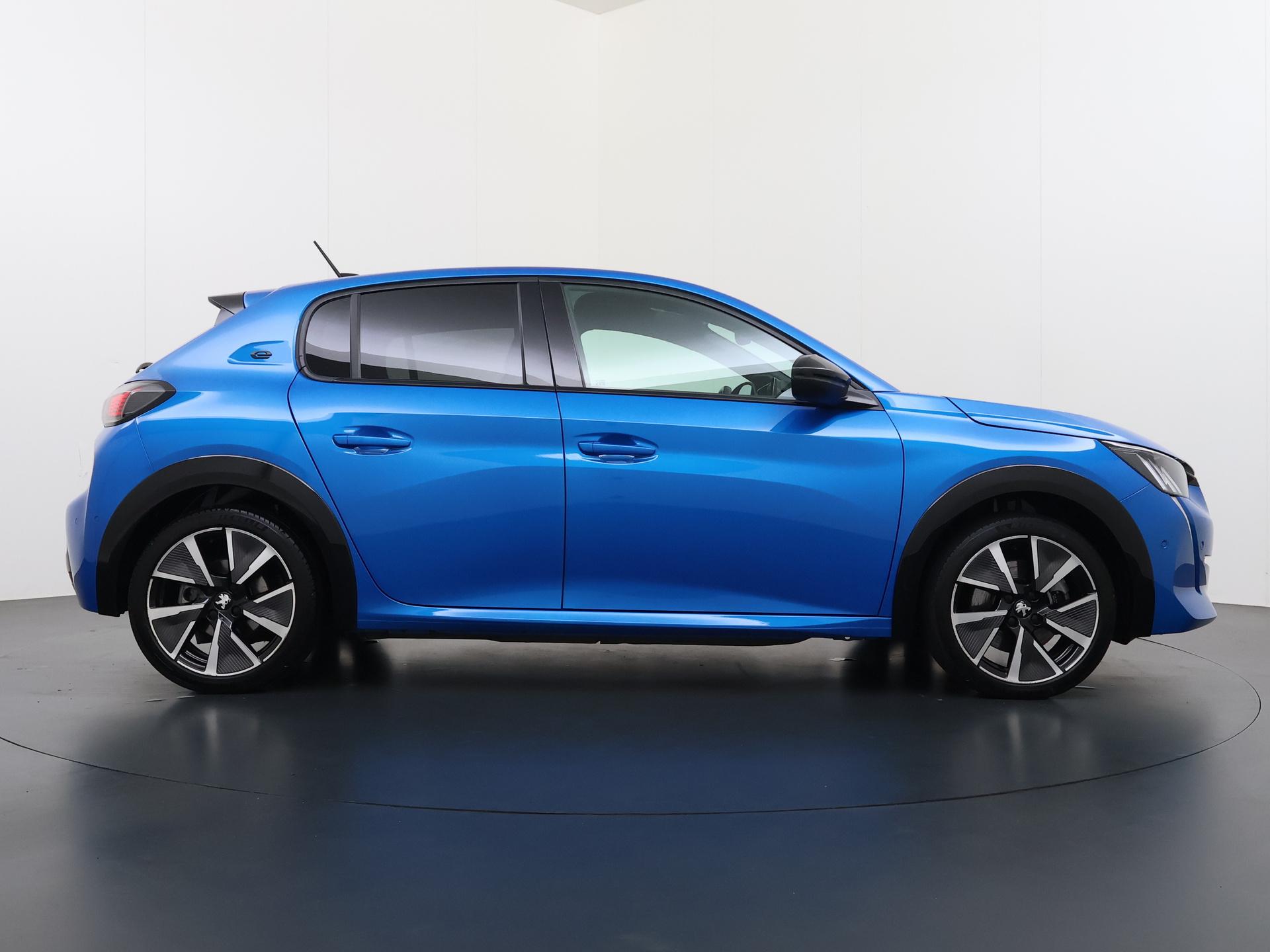 Peugeot e-208