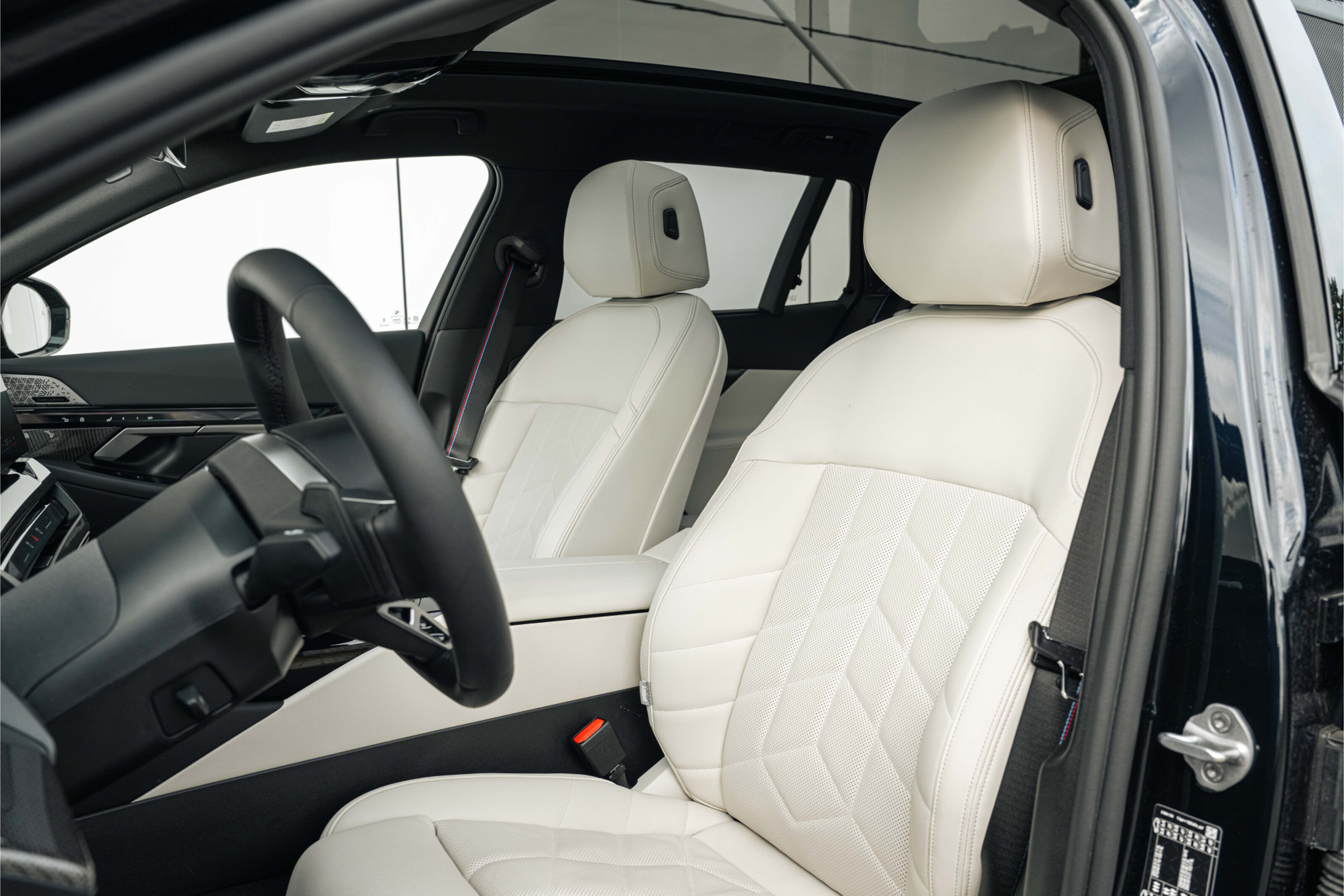 BMW 5 Serie Touring 550e xDrive M Sport Automaat