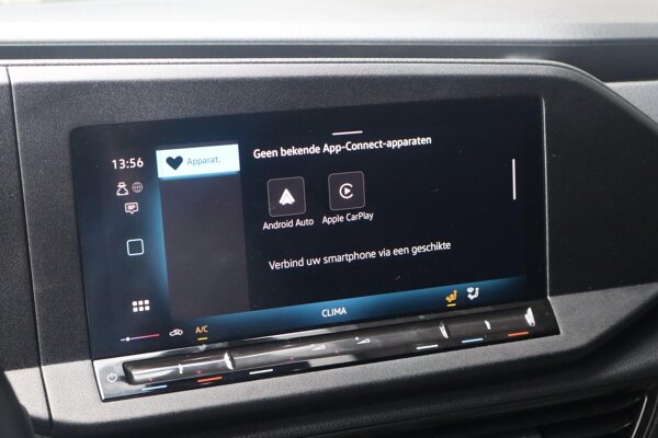 Apple Carplay/Android Auto Apple Carplay/Android Auto