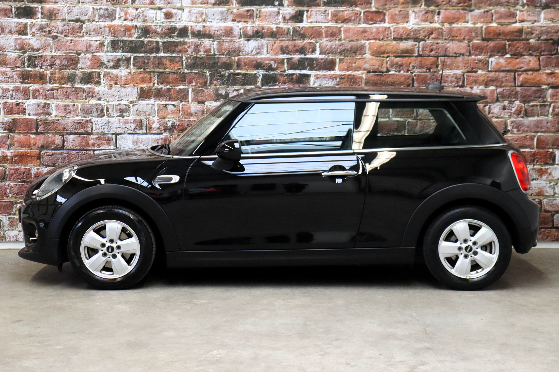 MINI Cooper Hatchback Business 3 deurs - Afbeelding 3