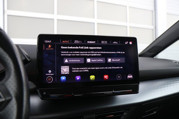 Apple Carplay/Android Auto Apple Carplay/Android Auto