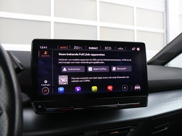 Apple Carplay/Android Auto Apple Carplay/Android Auto